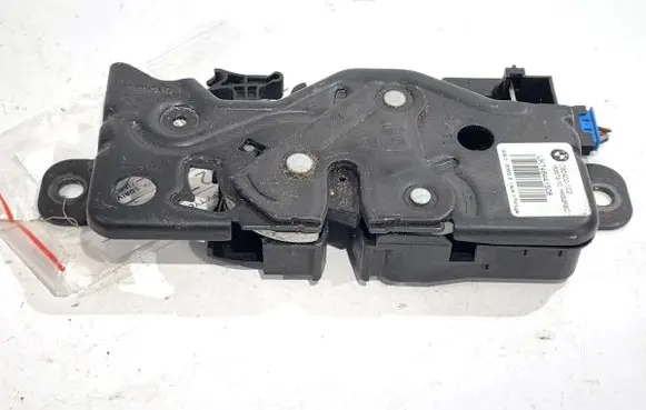 BMW X2 F39 Tailgate exterior lock 7464415