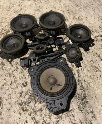 Volvo XC40 Audio system kit 31438477