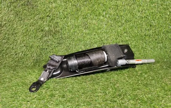 Volvo V70 Front seatbelt 39865060