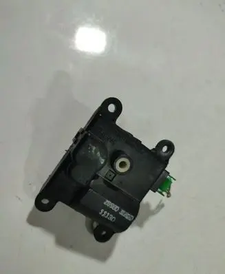 Honda Civic Air flap motor/actuator 2S6803D681D