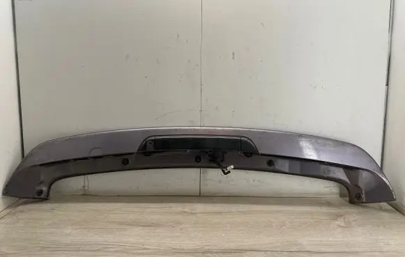 Mitsubishi Grandis Tailgate/trunk spoiler MN129304