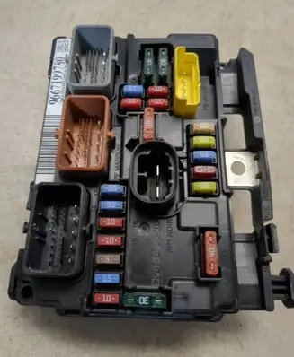 Citroen DS3 BSM Control unit 9667199780