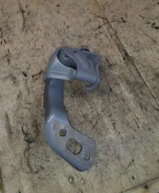Audi A4 S4 B8 8K Loading door upper hinge 8k9827299