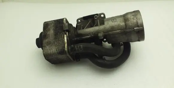 Skoda Superb B6 (3T) Oil filter mounting bracket 045115389K 038117061B