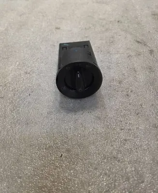 Volkswagen Polo Light switch 1c0941531