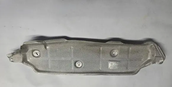 Audi Q7 4L Exhaust heat shield 4M0825711F