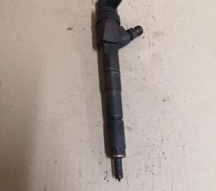 Opel Insignia A Fuel injector 0445110327