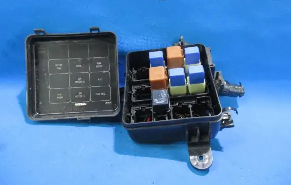 Nissan Leaf I (ZE0) Fuse box set 24384-3NA0A