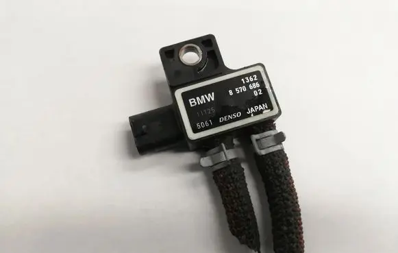 BMW X1 F48 F49 Exhaust gas pressure sensor 8570686
