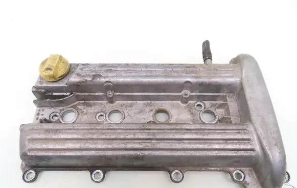 Opel Zafira A Rocker cam cover 24426736