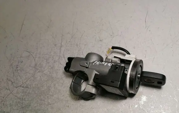 Nissan Primera Ignition lock 28590C9965