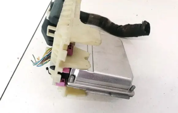 Volvo V70 Engine control unit/module 09496667A 0000039855