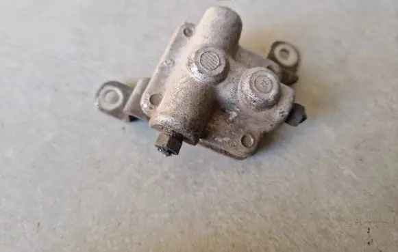 Clutch slave cylinder