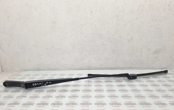 Volkswagen PASSAT B6 Front wiper blade arm 3C1955410B