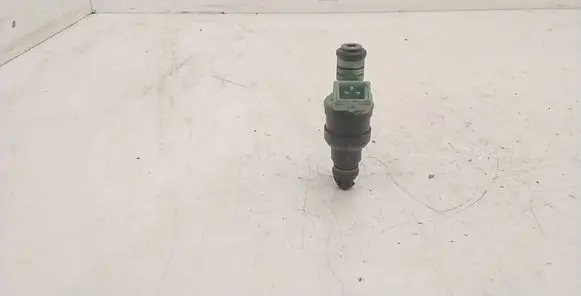 BMW 5 E39 Fuel injector 0280150415
