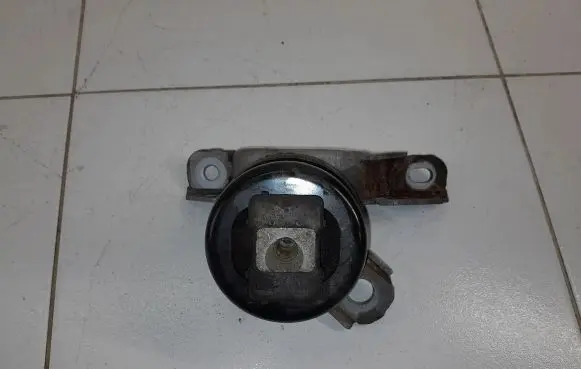Land Rover Discovery Sport Engine mount bracket BJ326F012AB
