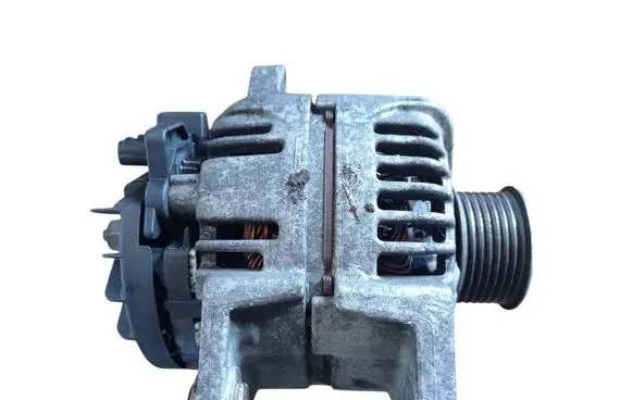 Renault Modus Generator/alternator 0124325139 8200429898