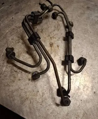 Volkswagen Transporter - Caravelle T4 Fuel injector supply line/pipe
