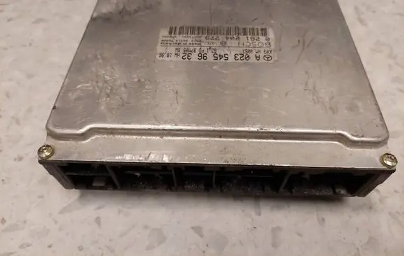Mercedes-Benz E W210 Engine control unit/module A0235459632 0261204779