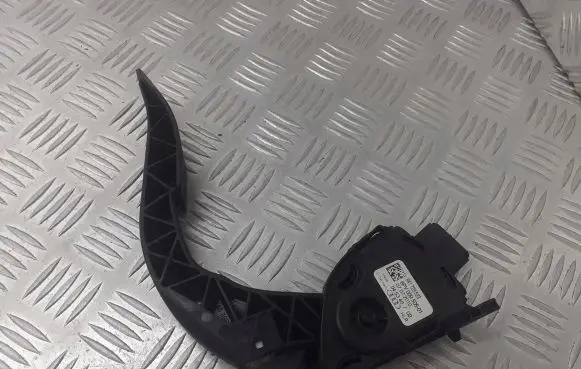 Audi A6 S6 C6 4F Accelerator pedal position sensor 8K1723523
