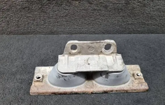 Audi A6 S6 C6 4F Muffler mount bracket/holder 4F0253099K 4F0253099D