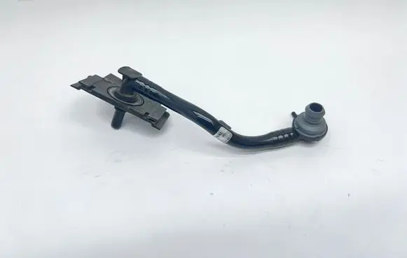 Mercedes-Benz E W212 Vacuum line/pipe/hose A2124303829