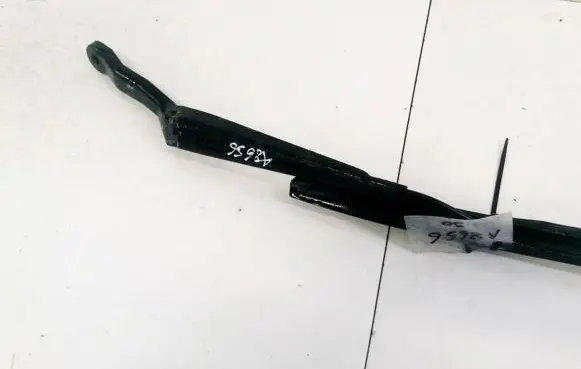 Peugeot 206 Front wiper blade arm