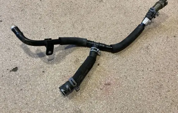 Audi e-tron Engine coolant pipe/hose 4KE819885B