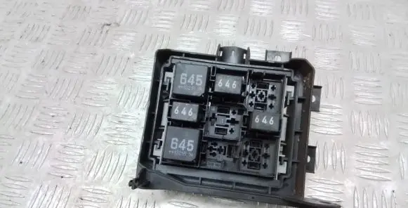 Porsche Cayenne (92A) Relay mounting block 7P0937211A