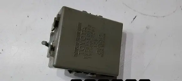 Mazda Demio Engine control unit/module 8976950010