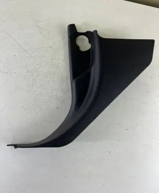 Foot area side trim