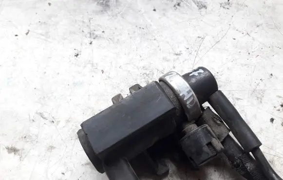 Peugeot 307 Vacuum valve 961726680