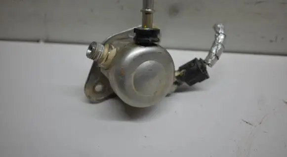 Fuel injection high pressure pump