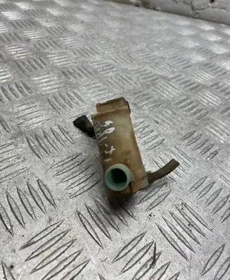Nissan X-Trail T30 Windscreen/windshield washer pump 2224624A