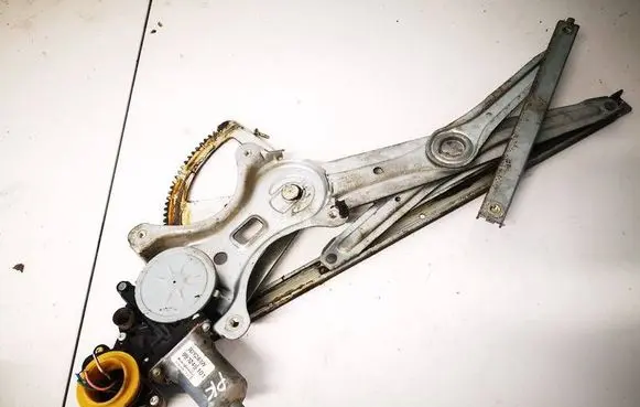 Toyota Corolla Verso AR10 Sliding door window regulator with motor 
