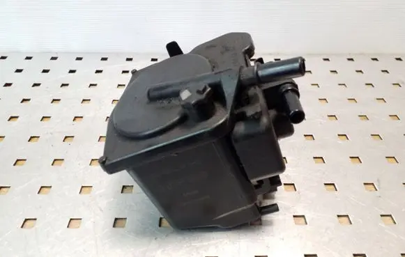 Citroen Berlingo Fuel filter housing 9305108C
