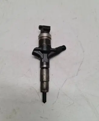 Subaru Outback Fuel injector 16613AA030 02N00654