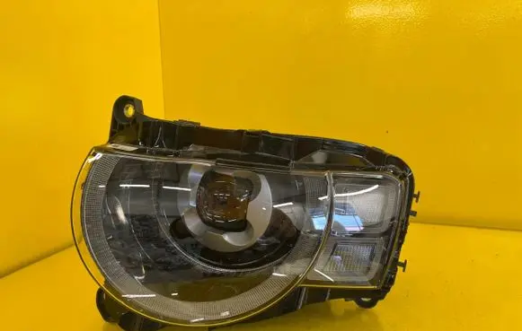 Land Rover Defender Headlight/headlamp L8B2-13W030
