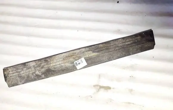Chrysler Grand Voyager V Rear sill trim cover 12050H
