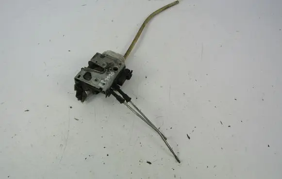 Audi A4 S4 B5 8D Front door lock 