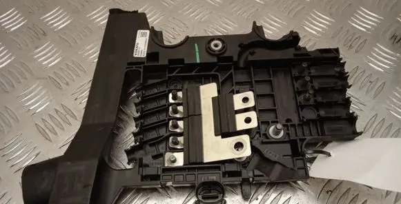 Volvo XC60 Fuse module 32200114
