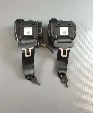 BMW i4 Set of seat belts 648803400E