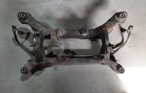 Volvo V70 Rear subframe L10012RF0318 1876966 YV1DZ8046A2097879