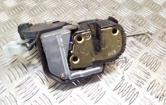 Toyota RAV 4 (XA20) Tailgate/trunk/boot lock/catch/latch