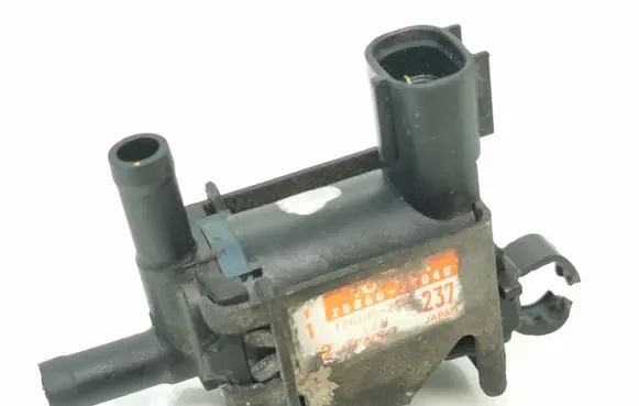 Toyota RAV 4 (XA20) Vacuum valve 2586028040 1362002370