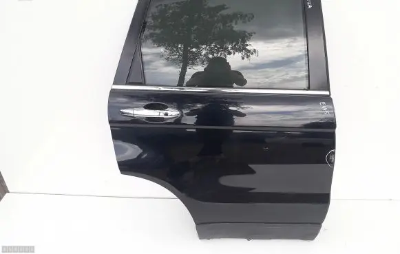 Honda CR-V Rear door