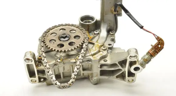 Volvo XC90 Oil pump 32298904