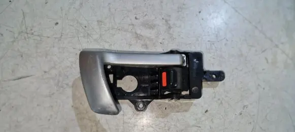 Hyundai Santa Fe Front door interior handle 82623CM000