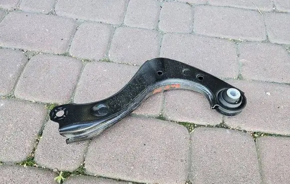 Toyota Camry VIII XV70 Rear suspension control arm OPELCZESCI.com-D45