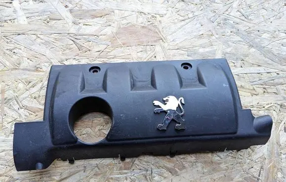 Peugeot 3008 I Engine cover (trim) M04013A150